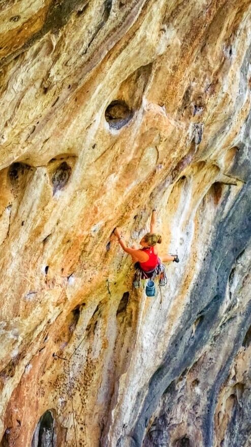 Klettern in Datça an faszinierender Felsstruktur, Türkei